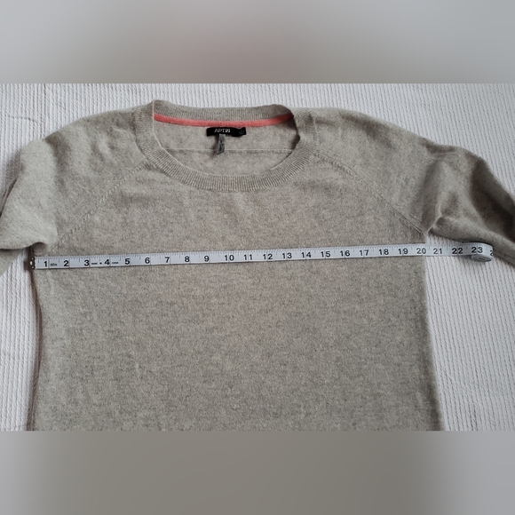 🌟SEE NEW LISTING!🌟🤍Apt 9 100% Cashmere Sweater •Soft Grey Boxy Raglan Sleeve - Picture 2 of 6